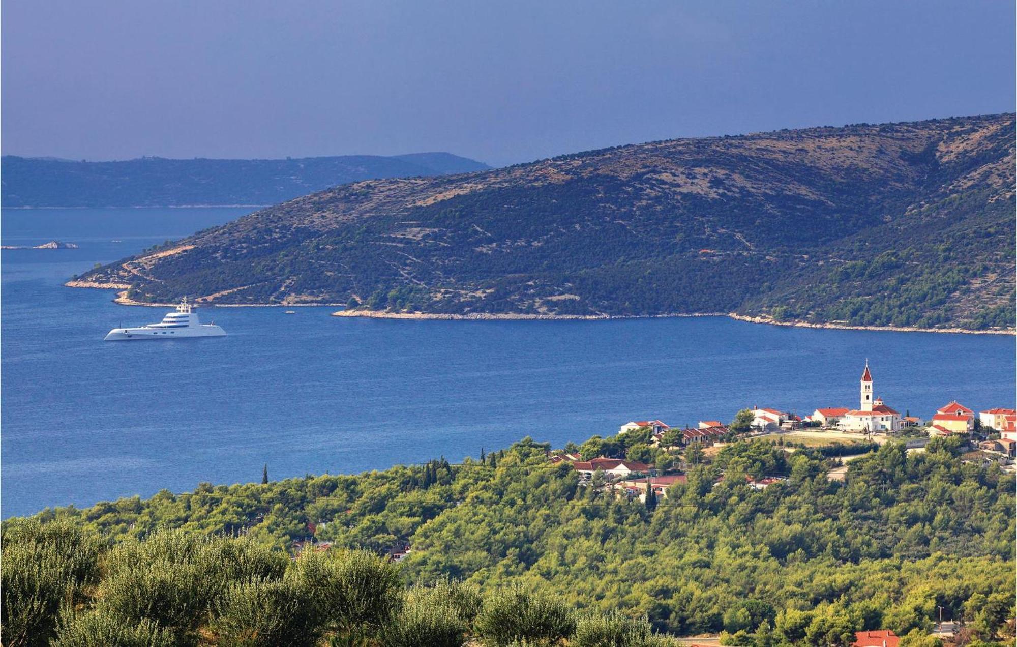Gorgeous Apartment In Seget Vranjica Εξωτερικό φωτογραφία